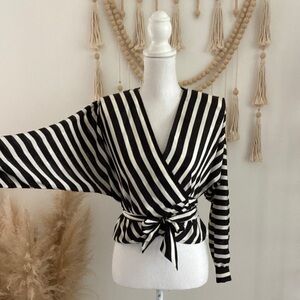 Vintage Liz Claiborne black & cream striped wrap front crop top shoulder pads 6P